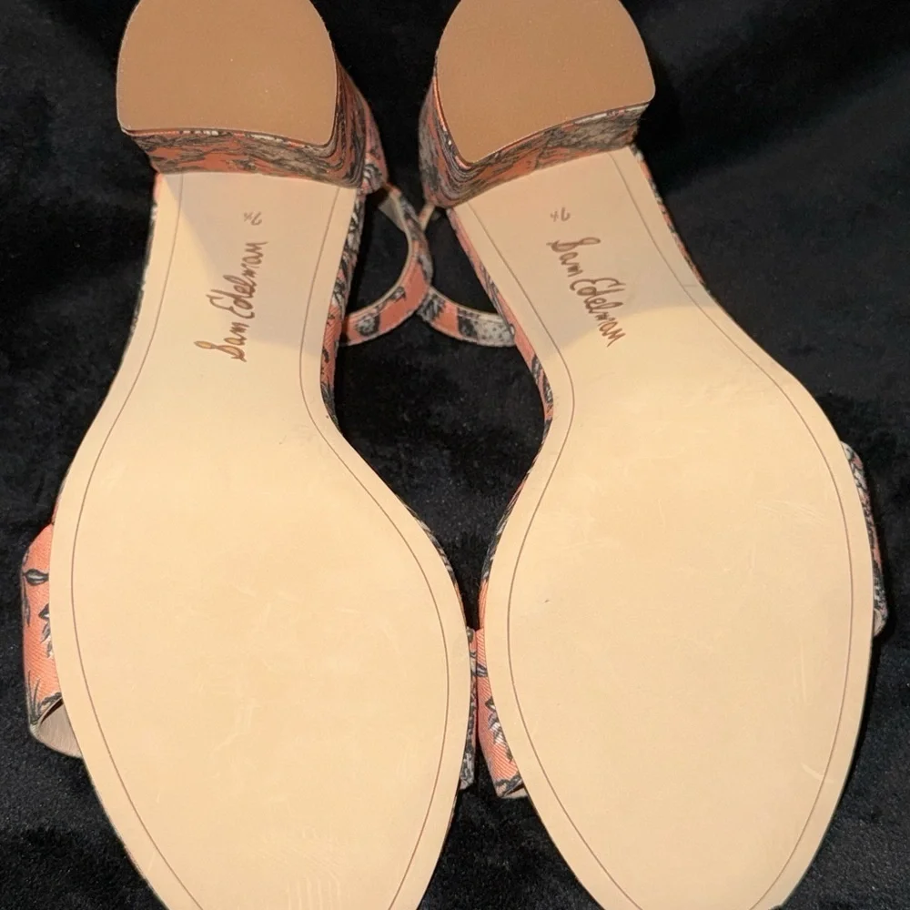 Sam Edelman Orange and Black Heels with Elegant Design